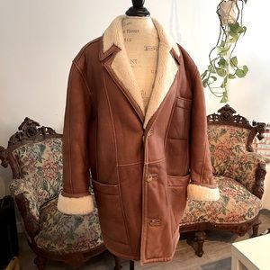 Great vintage Neiman Marcus leather shearling. Made in USA. Marlboro man